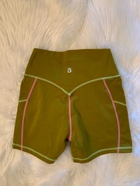 BuffBunny Loch Ness Olivia Bike Shorts Lime Green Pink Accents Medium Like New